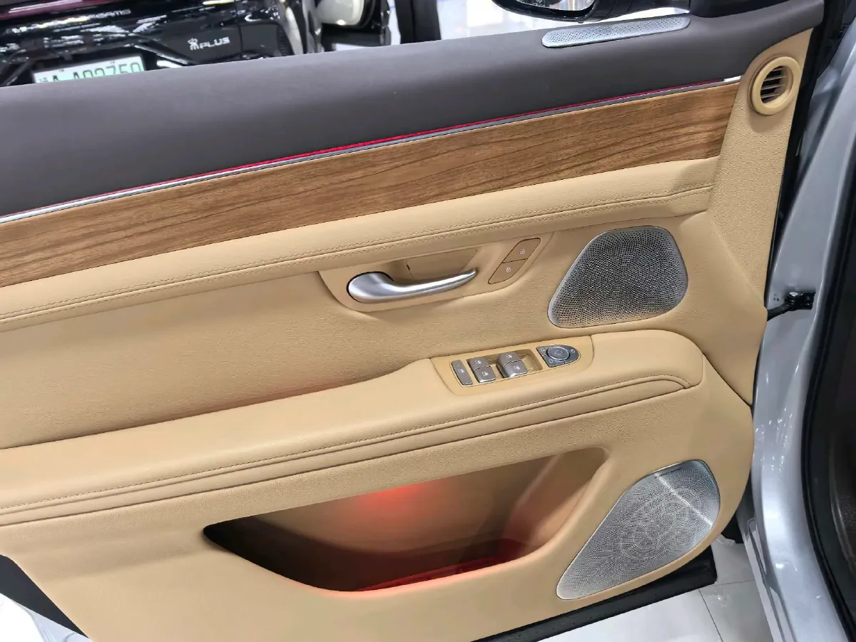 2024 Ford Transit 2.0T 143HP L4 9AT,autocango,china used car exporter,china ev exporter,chinese used car exporter,chinese used ev exporter