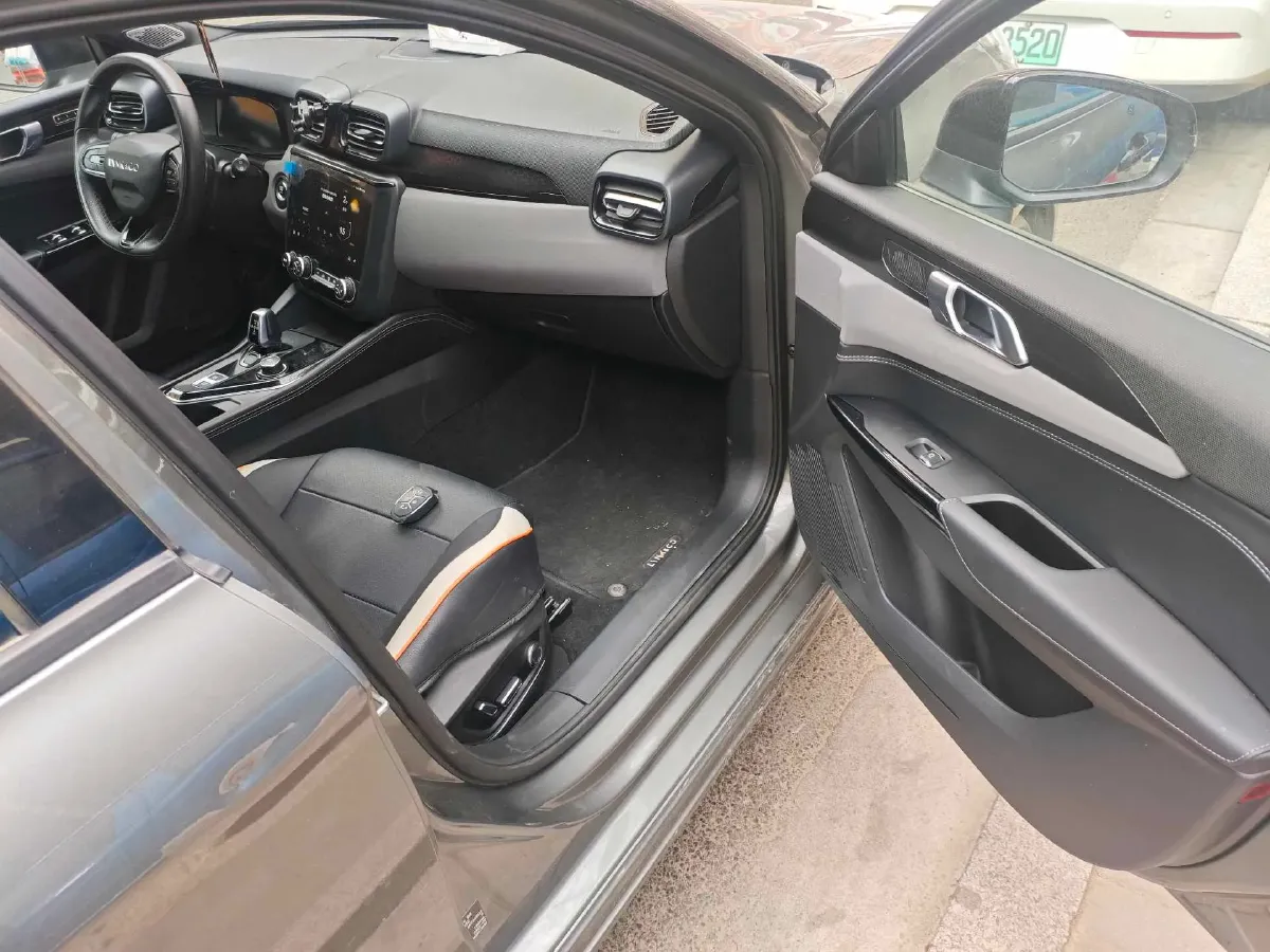 2022 LYNK&CO 02 Hatchback 2.0T 190HP L4 7DCT,autocango,china used car exporter,china ev exporter,chinese used car exporter,chinese used ev exporter