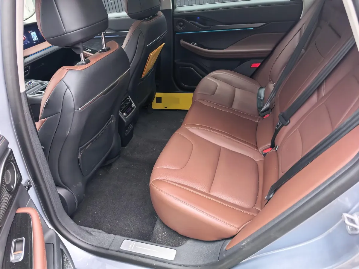 2025 Lincoln Z 2.0T 294HP L4 E-CVT Hybrid,autocango,china used car exporter,china ev exporter,chinese used car exporter,chinese used ev exporter