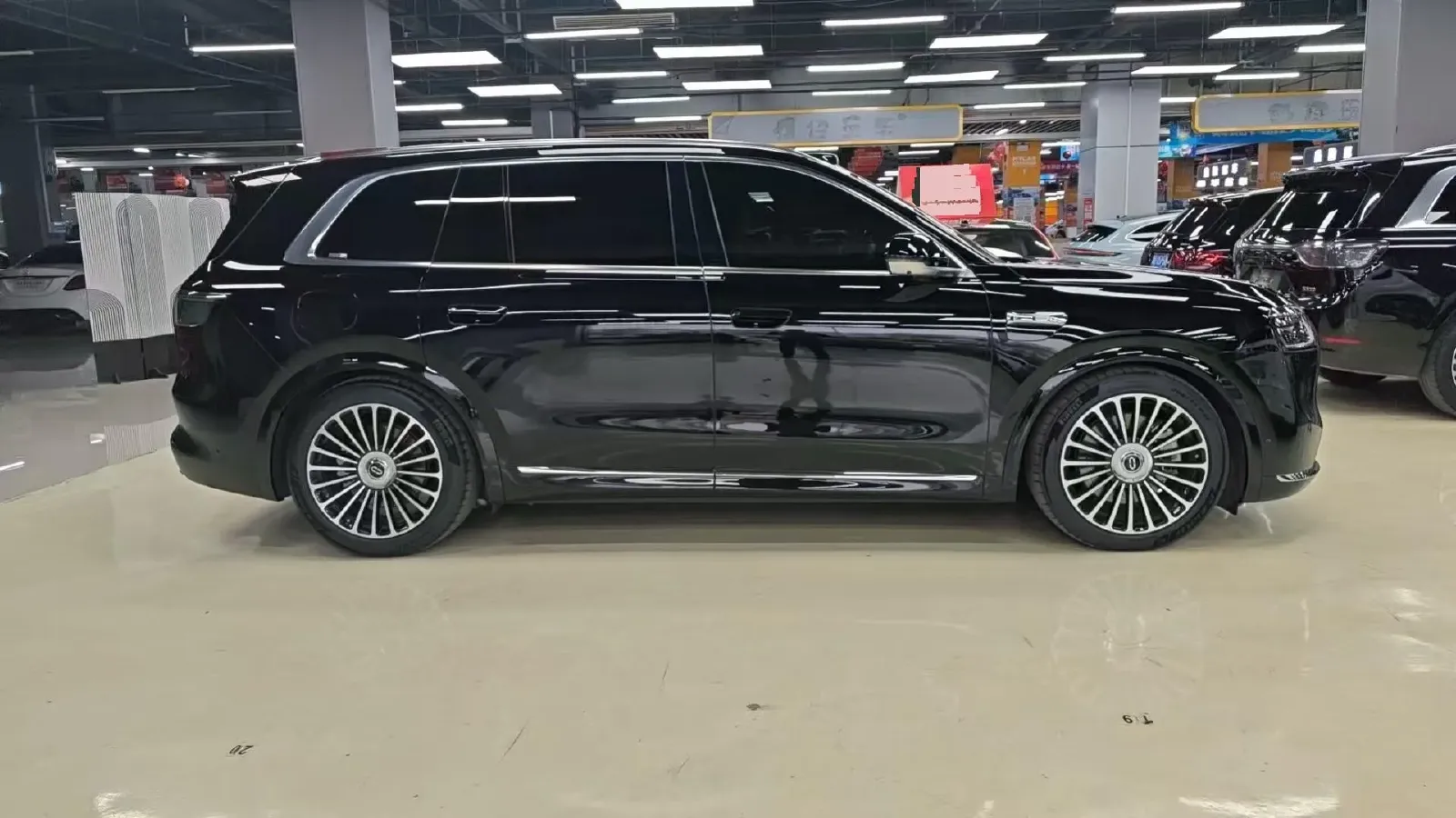 2025 AITO AITO M8 REEV 160HP REEV 53.4KWH,autocango,china used car exporter,china ev exporter,chinese used car exporter,chinese used ev exporter