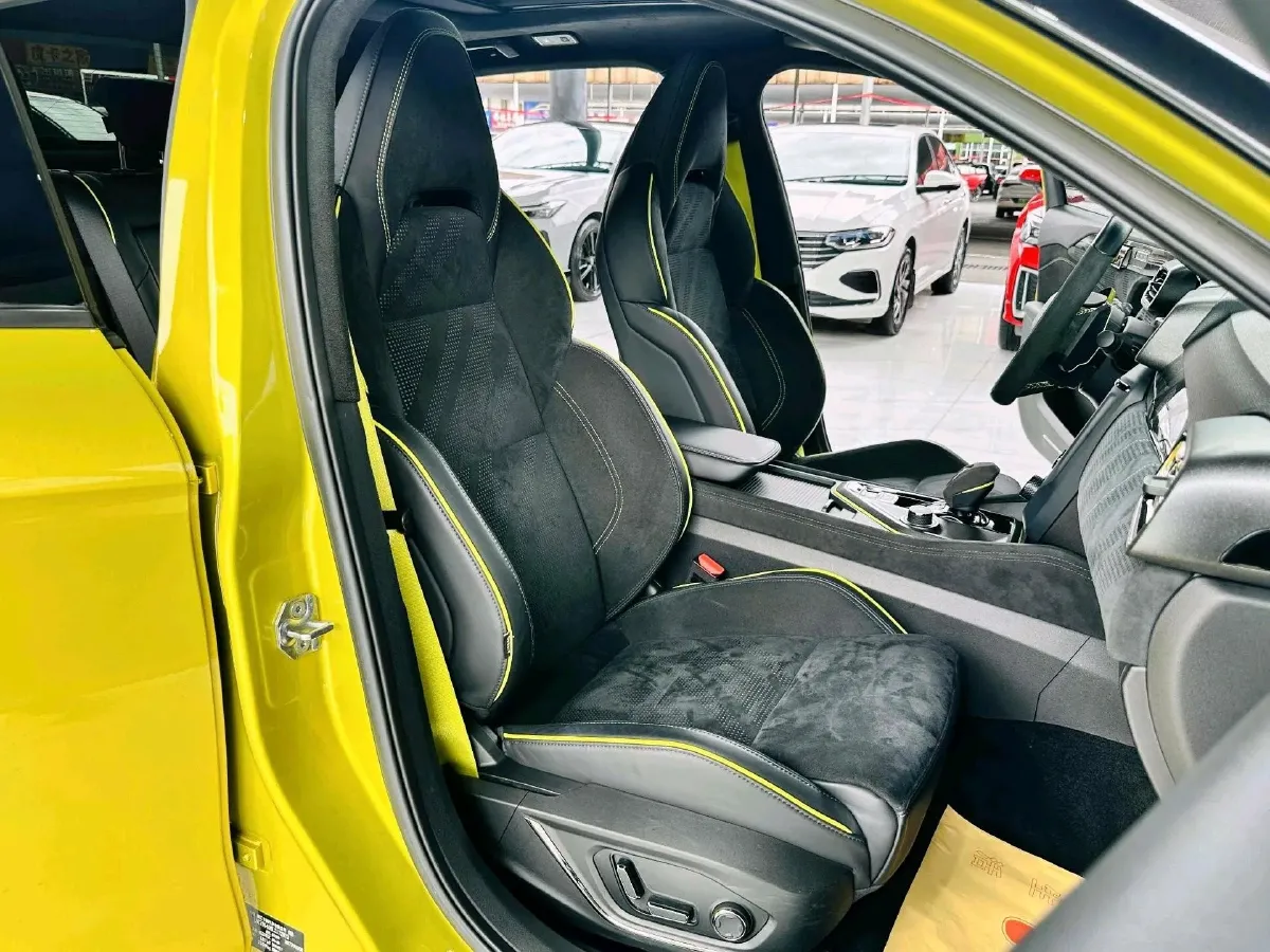 2020 LYNK&CO 03 2.0T 254HP L4 8AT,autocango,china used car exporter,china ev exporter,chinese used car exporter,chinese used ev exporter