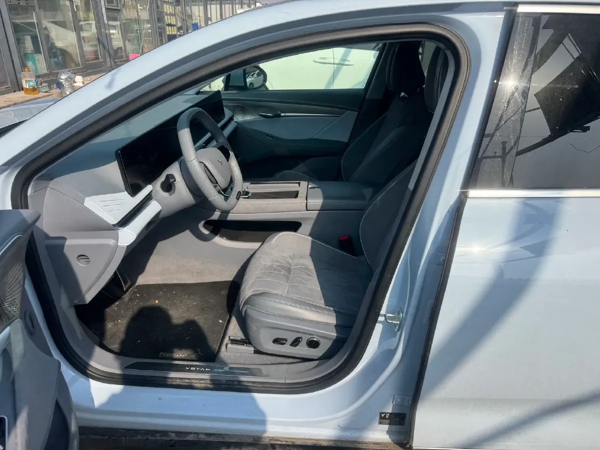 2023 Voyah ZhuiGuang BEV 82.11KWH,autocango,china used car exporter,china ev exporter,chinese used car exporter,chinese used ev exporter