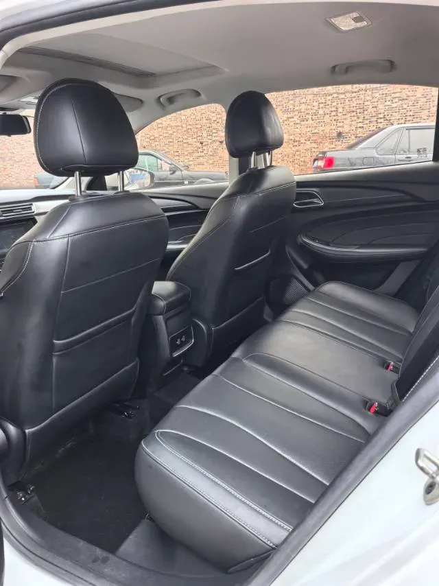 2019 Roewe i5 1.5L 120HP L4 5MT,autocango,china used car exporter,china ev exporter,chinese used car exporter,chinese used ev exporter