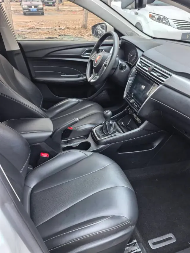 2019 Roewe i5 1.5L 120HP L4 5MT,autocango,china used car exporter,china ev exporter,chinese used car exporter,chinese used ev exporter