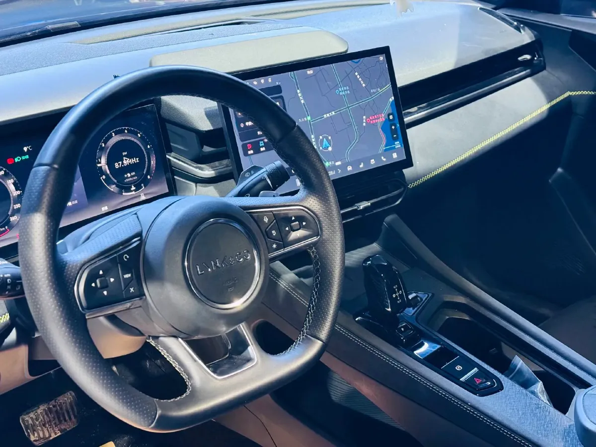 2023 LYNK&CO 03 2.0T 254HP L4 7DCT,autocango,china used car exporter,china ev exporter,chinese used car exporter,chinese used ev exporter