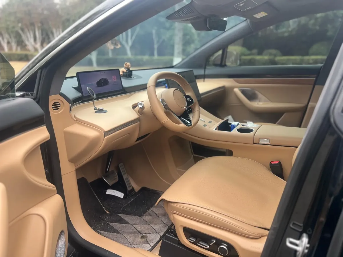 2025 Luxeed R7 REEV 156HP REEV 37KWH,autocango,china used car exporter,china ev exporter,chinese used car exporter,chinese used ev exporter