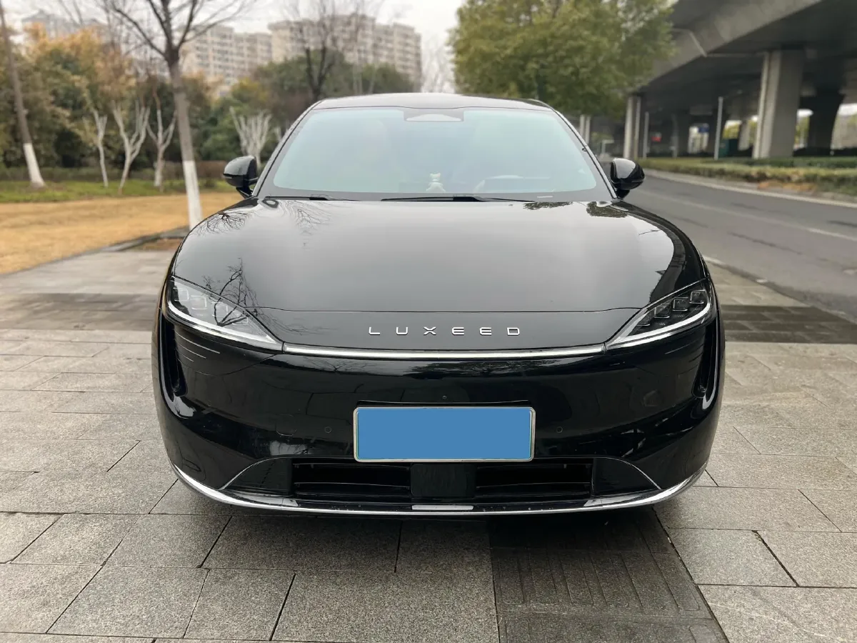 2025 Luxeed R7 REEV 156HP REEV 37KWH,autocango,china used car exporter,china ev exporter,chinese used car exporter,chinese used ev exporter