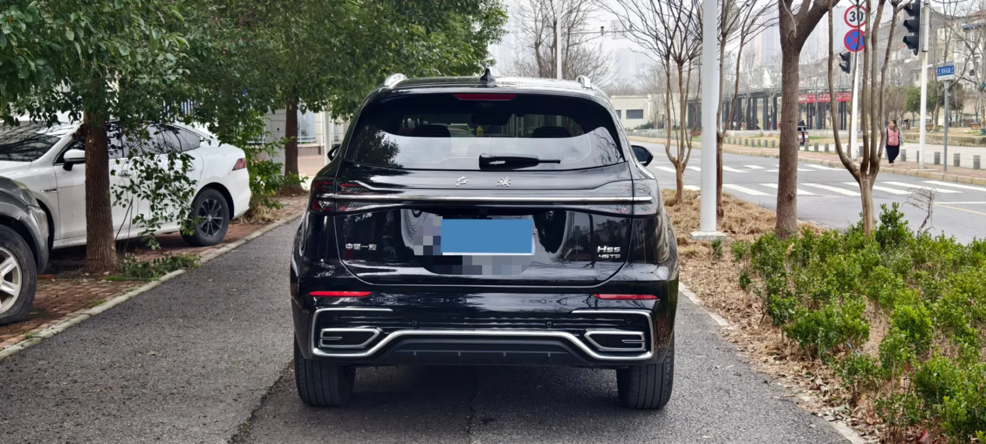 2025 HongQi HS5 2.0T 252HP L4 8AT,autocango,china used car exporter,china ev exporter,chinese used car exporter,chinese used ev exporter