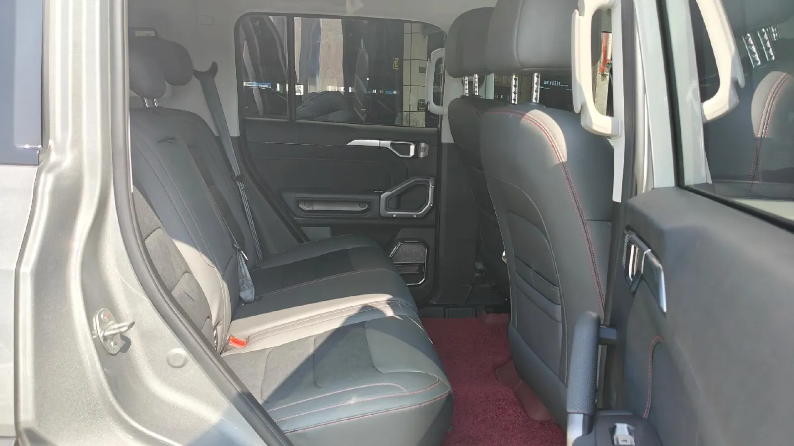 2023 Jetour Traveller 2.0T 254HP L4 8AT,autocango,china used car exporter,china ev exporter,chinese used car exporter,chinese used ev exporter