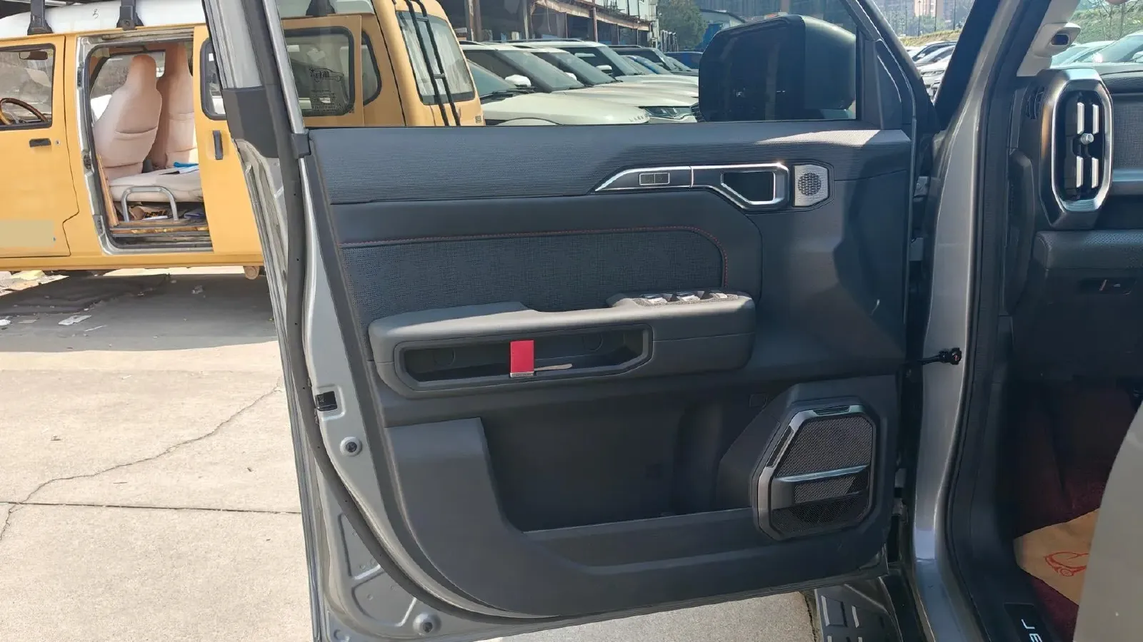 2023 Jetour Traveller 2.0T 254HP L4 8AT,autocango,china used car exporter,china ev exporter,chinese used car exporter,chinese used ev exporter