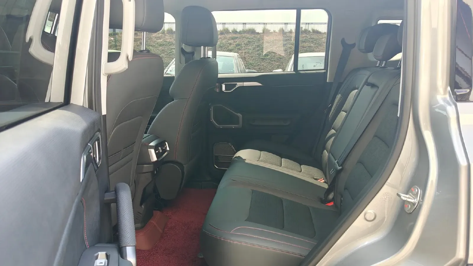 2023 Jetour Traveller 2.0T 254HP L4 8AT,autocango,china used car exporter,china ev exporter,chinese used car exporter,chinese used ev exporter