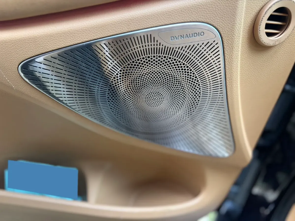 2024 Voyah Dream 1.5T 150HP L4 PHEV 43KWH,autocango,china used car exporter,china ev exporter,chinese used car exporter,chinese used ev exporter