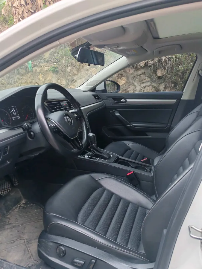 2019 Volkswagen Passat 1.4T 150HP L4 7DCT,autocango,china used car exporter,china ev exporter,chinese used car exporter,chinese used ev exporter