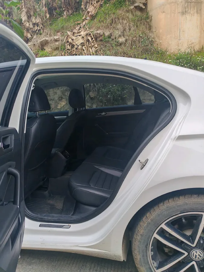 2019 Volkswagen Passat 1.4T 150HP L4 7DCT,autocango,china used car exporter,china ev exporter,chinese used car exporter,chinese used ev exporter