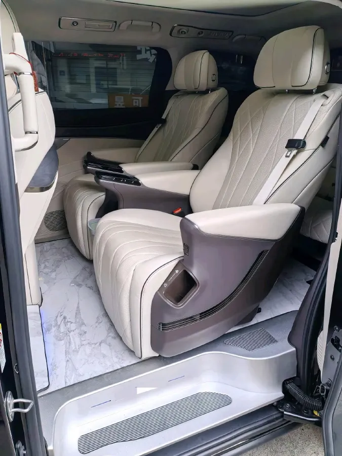 2024 Denza D9 1.5T 139HP L4 E-CVT PHEV 20.39KWH,autocango,china used car exporter,china ev exporter,chinese used car exporter,chinese used ev exporter