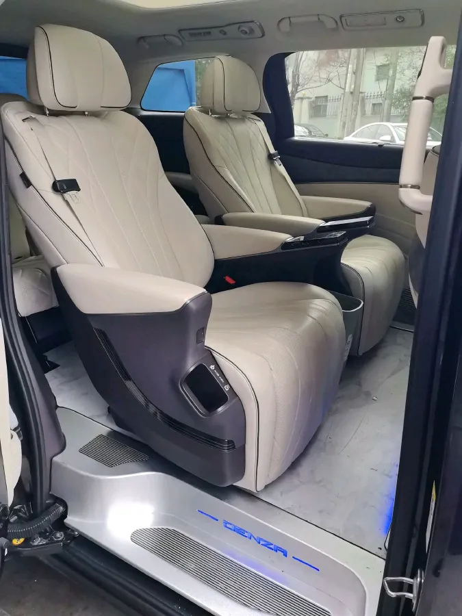 2024 Denza D9 1.5T 139HP L4 E-CVT PHEV 20.39KWH,autocango,china used car exporter,china ev exporter,chinese used car exporter,chinese used ev exporter