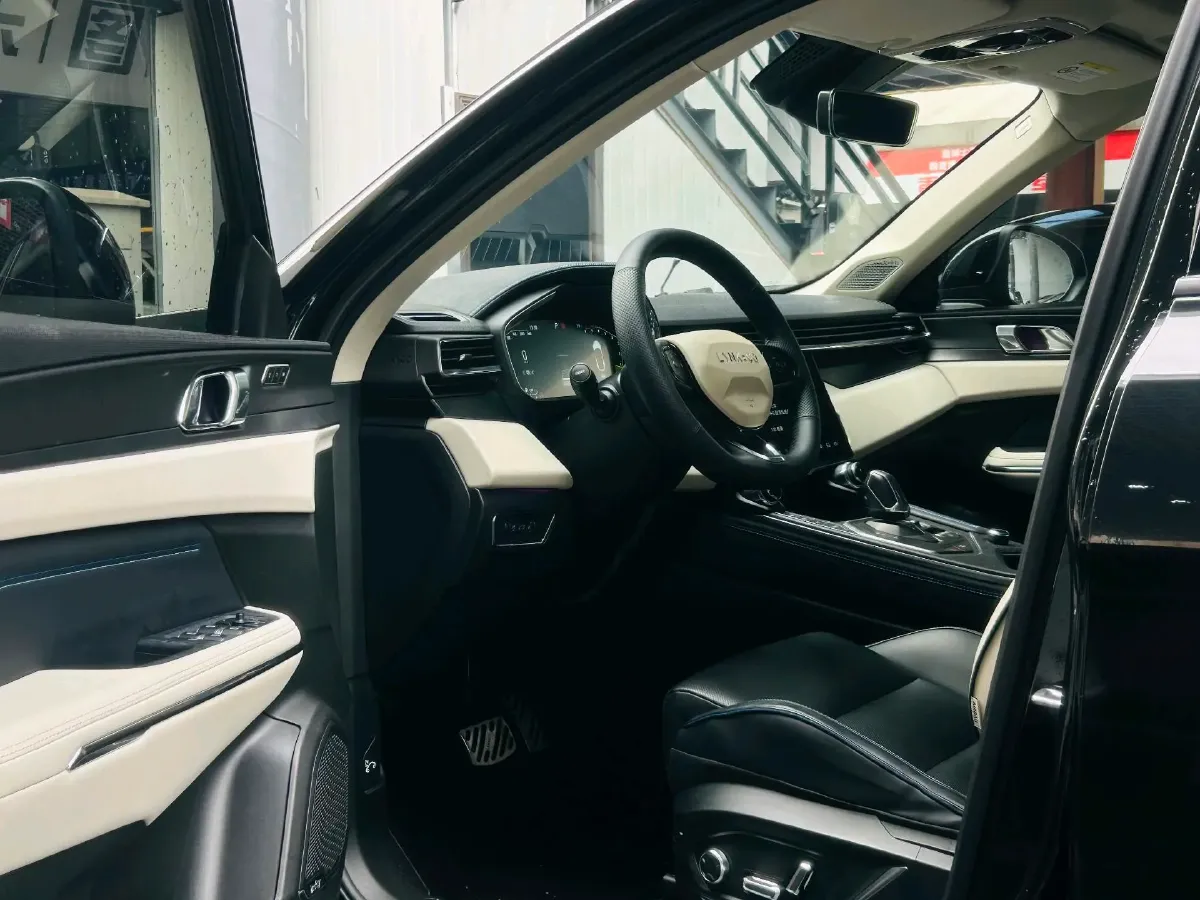 2021 LYNK&CO 01 2.0T 218HP L4 8AT,autocango,china used car exporter,china ev exporter,chinese used car exporter,chinese used ev exporter