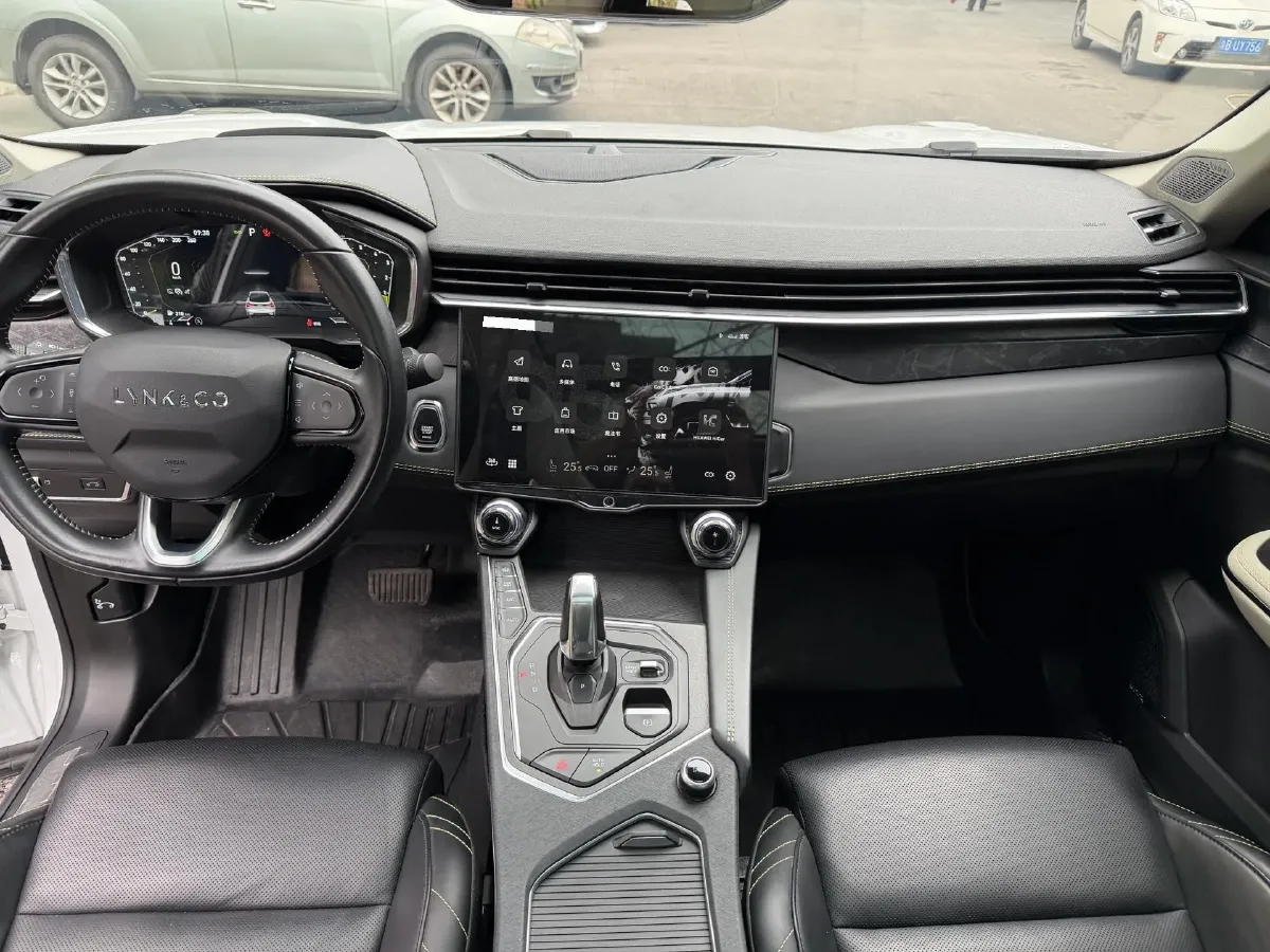 2020 LYNK&CO 05 2.0T 254HP L4 8AT,autocango,china used car exporter,china ev exporter,chinese used car exporter,chinese used ev exporter