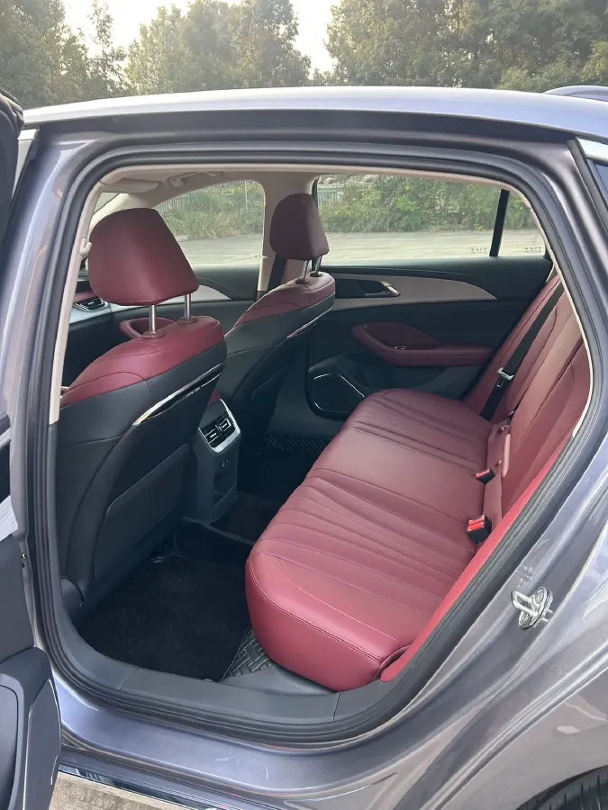 2024 HongQi H5 1.5T 169HP L4 7DCT,autocango,china used car exporter,china ev exporter,chinese used car exporter,chinese used ev exporter