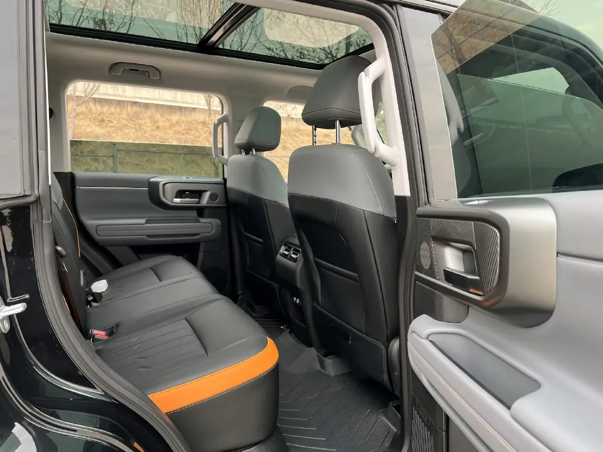 2025 Beijing BJ40 REEV REEV 188HP REEV 40.3KWH,autocango,china used car exporter,china ev exporter,chinese used car exporter,chinese used ev exporter