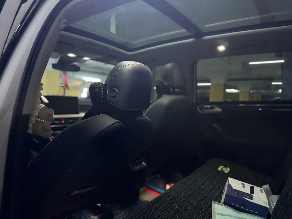 2023 Volkswagen Tiguan L 2.0T 186HP L4 7DCT,autocango,china used car exporter,china ev exporter,chinese used car exporter,chinese used ev exporter