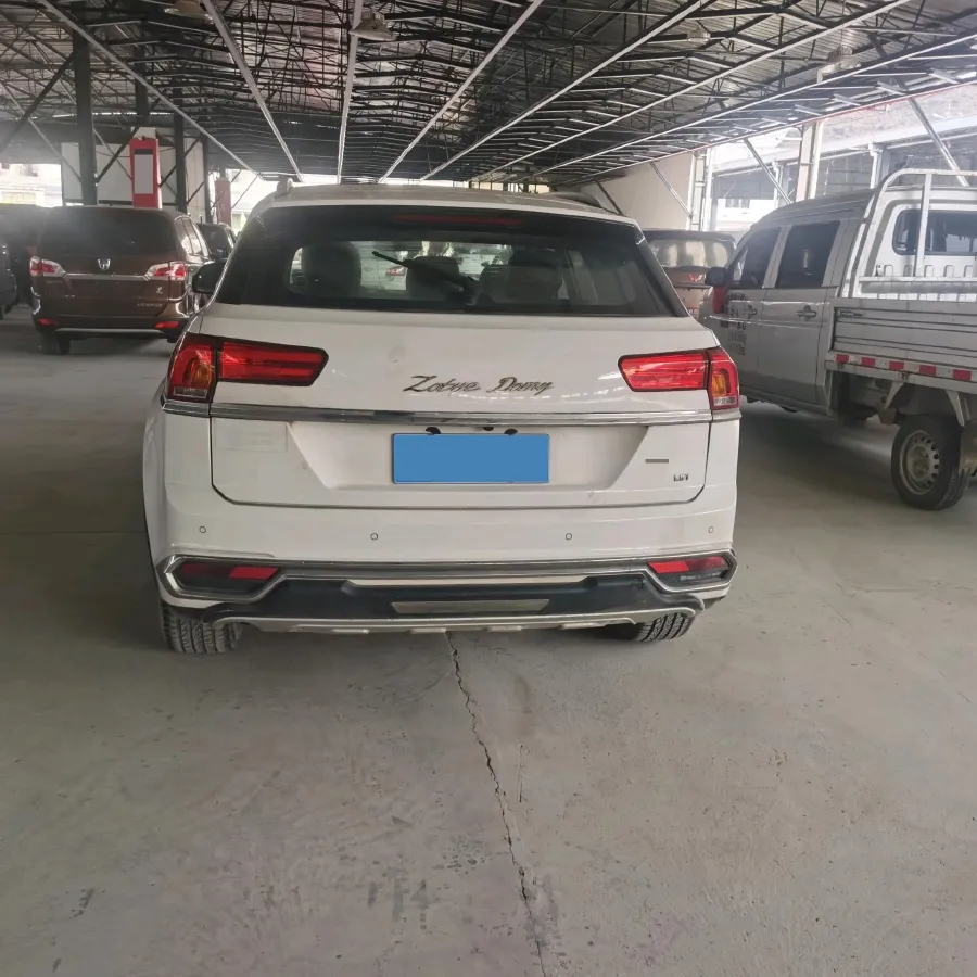 2017 Zotye Damy X7 1.8T 177HP L4 5MT,autocango,china used car exporter,china ev exporter,chinese used car exporter,chinese used ev exporter