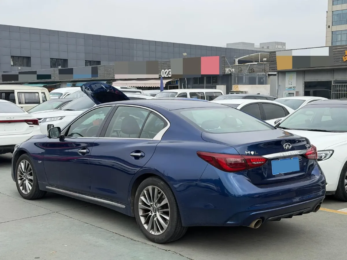 2018 Jeep Grand Commander 2.0T 265HP L4 9AT,autocango,china used car exporter,china ev exporter,chinese used car exporter,chinese used ev exporter