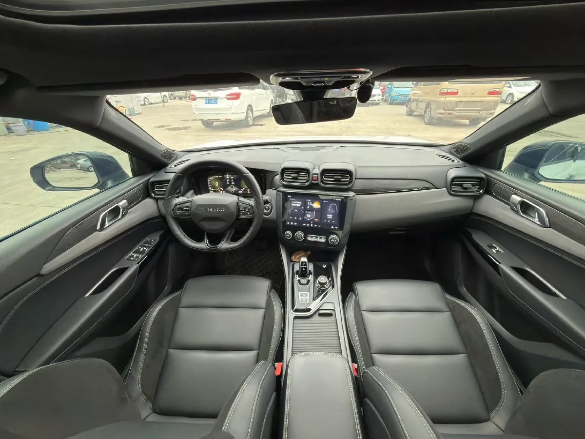 2022 LYNK&CO 03 1.5T 180HP L3 7DCT,autocango,china used car exporter,china ev exporter,chinese used car exporter,chinese used ev exporter