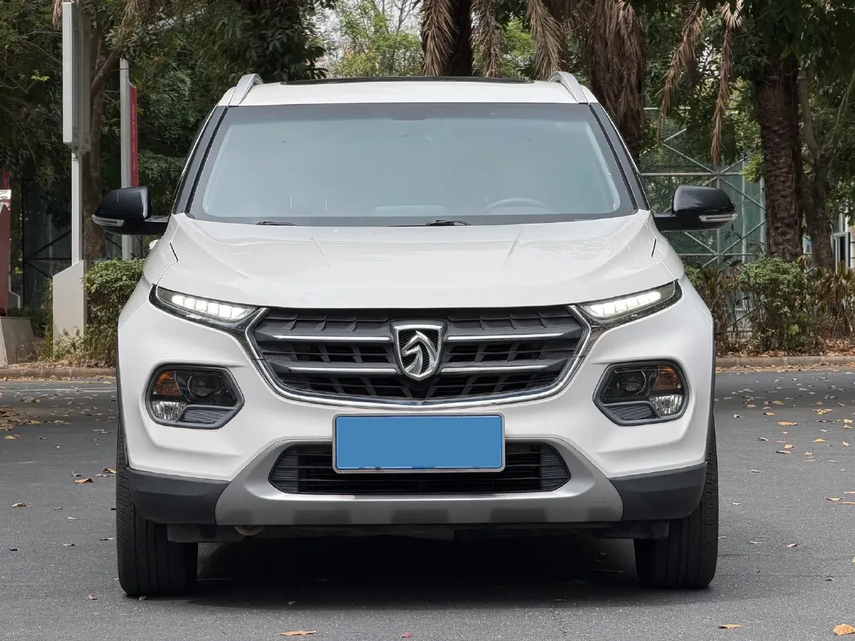 2017 HaiMa S5 Young Edition 1.6L 122HP L4 5MT,autocango,china used car exporter,china ev exporter,chinese used car exporter,chinese used ev exporter