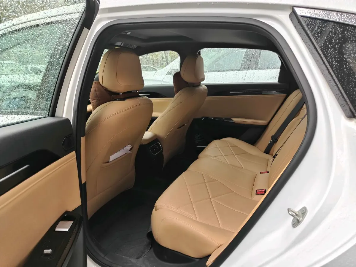 2023 Geely Galaxy L6 1.5T 163HP L4 3DHT PHEV,autocango,china used car exporter,china ev exporter,chinese used car exporter,chinese used ev exporter