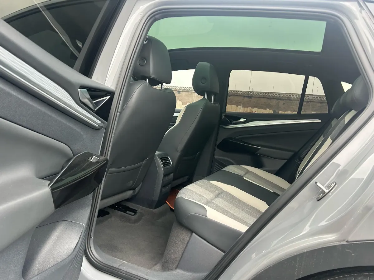 2021 Volkswagen ID.4 Crozz BEV 84.8KWH,autocango,china used car exporter,china ev exporter,chinese used car exporter,chinese used ev exporter