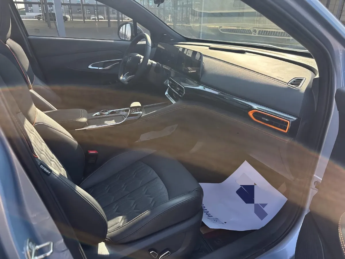 2022 ChangAn UNI-T 1.5T 188HP L4 7DCT,autocango,china used car exporter,china ev exporter,chinese used car exporter,chinese used ev exporter