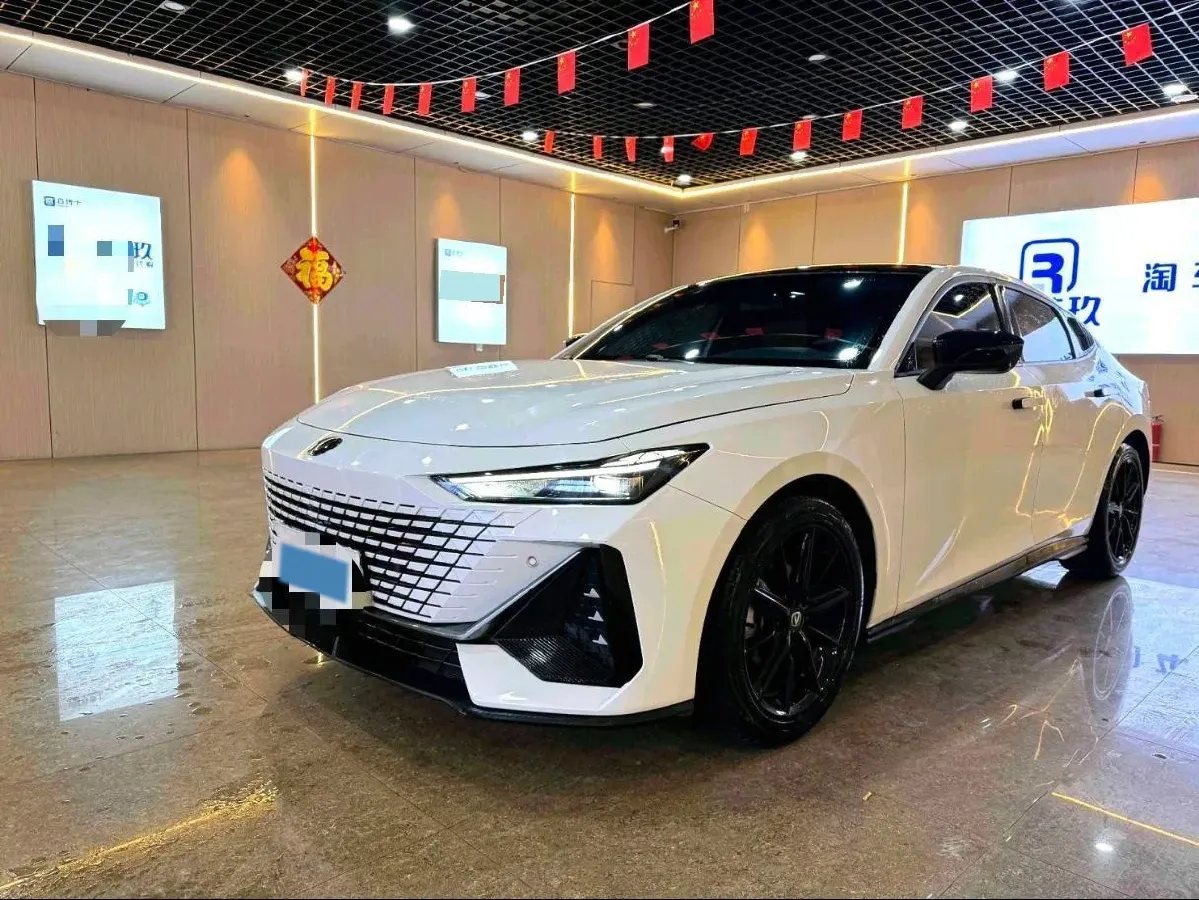 2022 ChangAn UNI-V 1.5T 188HP L4 7DCT,autocango,china used car exporter,china ev exporter,chinese used car exporter,chinese used ev exporter