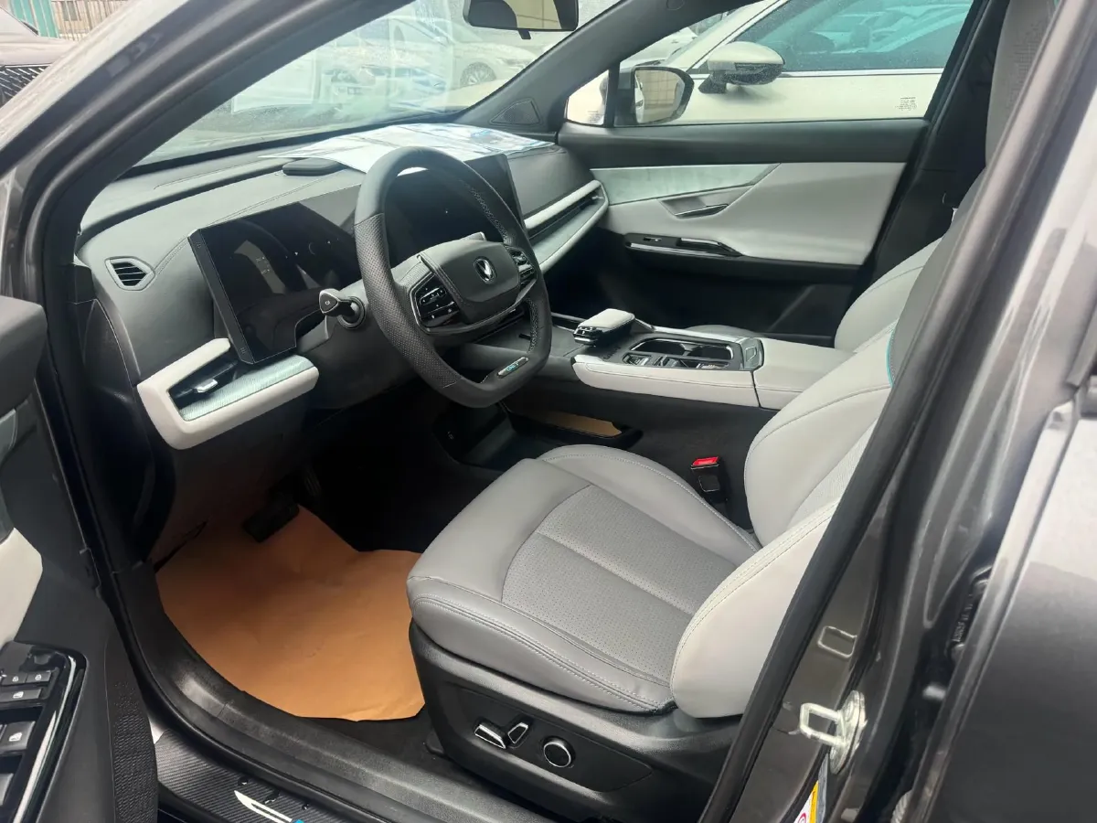 2023 ChangAn UNI-T 1.5T 188HP L4 7DCT,autocango,china used car exporter,china ev exporter,chinese used car exporter,chinese used ev exporter