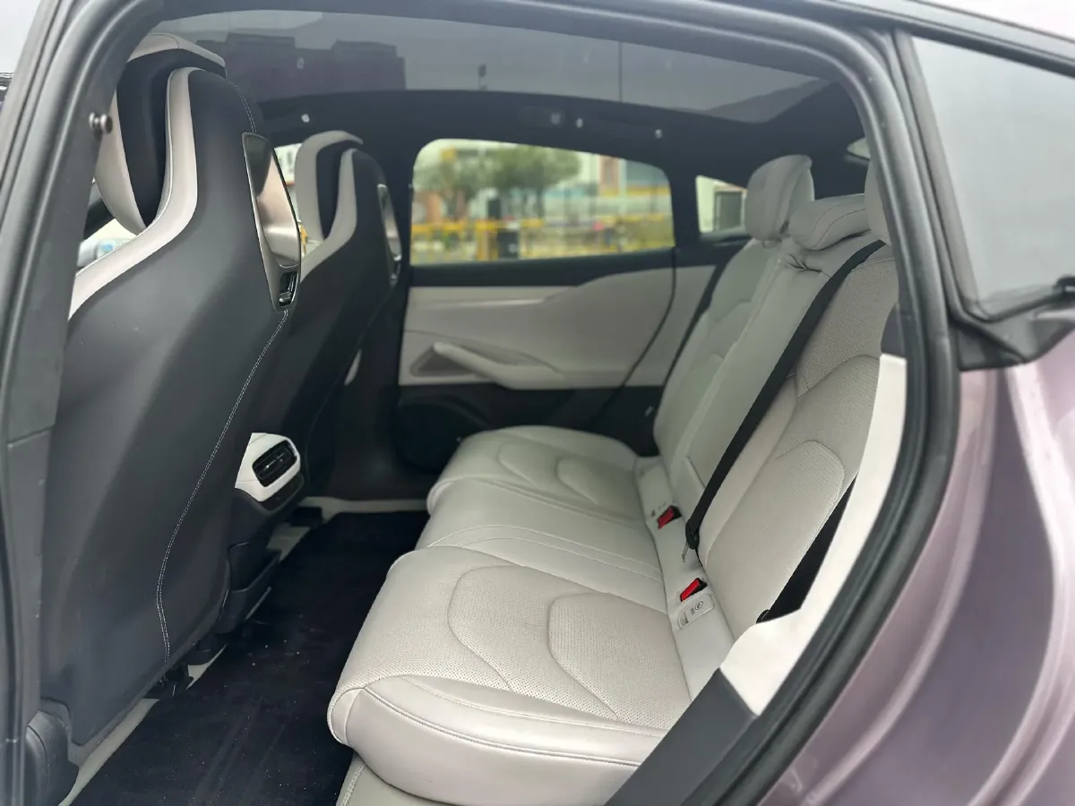 2024 MI SU7 BEV 101KWH,autocango,china used car exporter,china ev exporter,chinese used car exporter,chinese used ev exporter