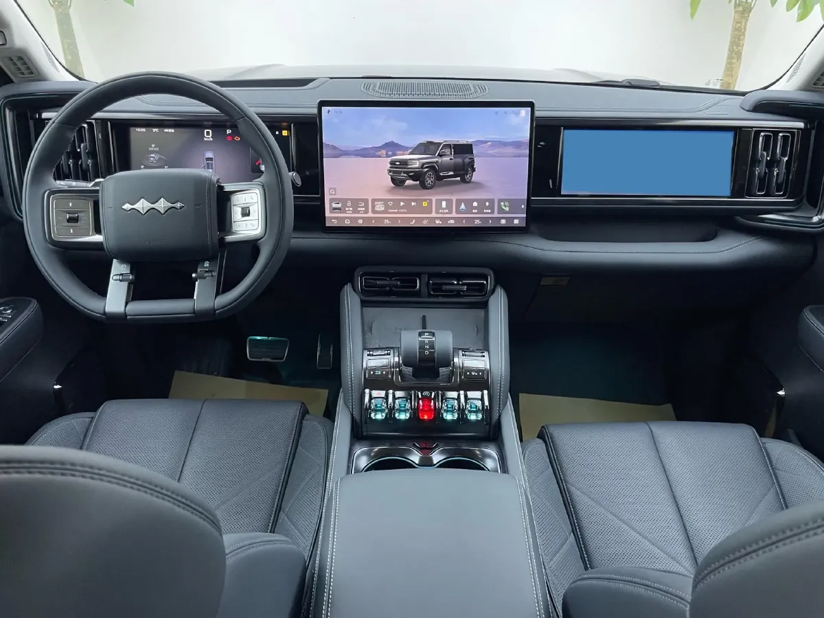 2025 FangChengBao Bao 5 1.5T 194HP L4 E-CVT PHEV 31.8KWH,autocango,china used car exporter,china ev exporter,chinese used car exporter,chinese used ev exporter