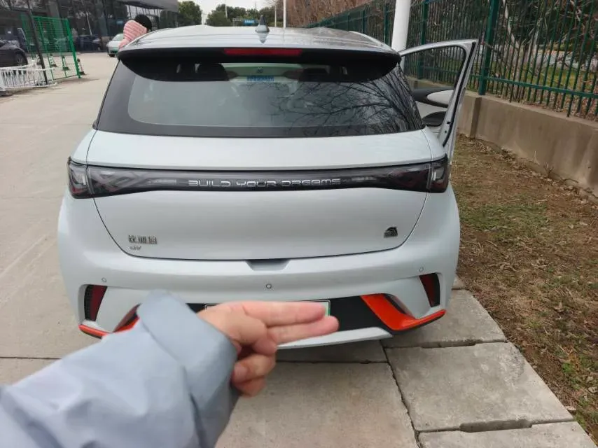 2021 Ford Escort 1.5L 122HP L3 6AT,autocango,china used car exporter,china ev exporter,chinese used car exporter,chinese used ev exporter