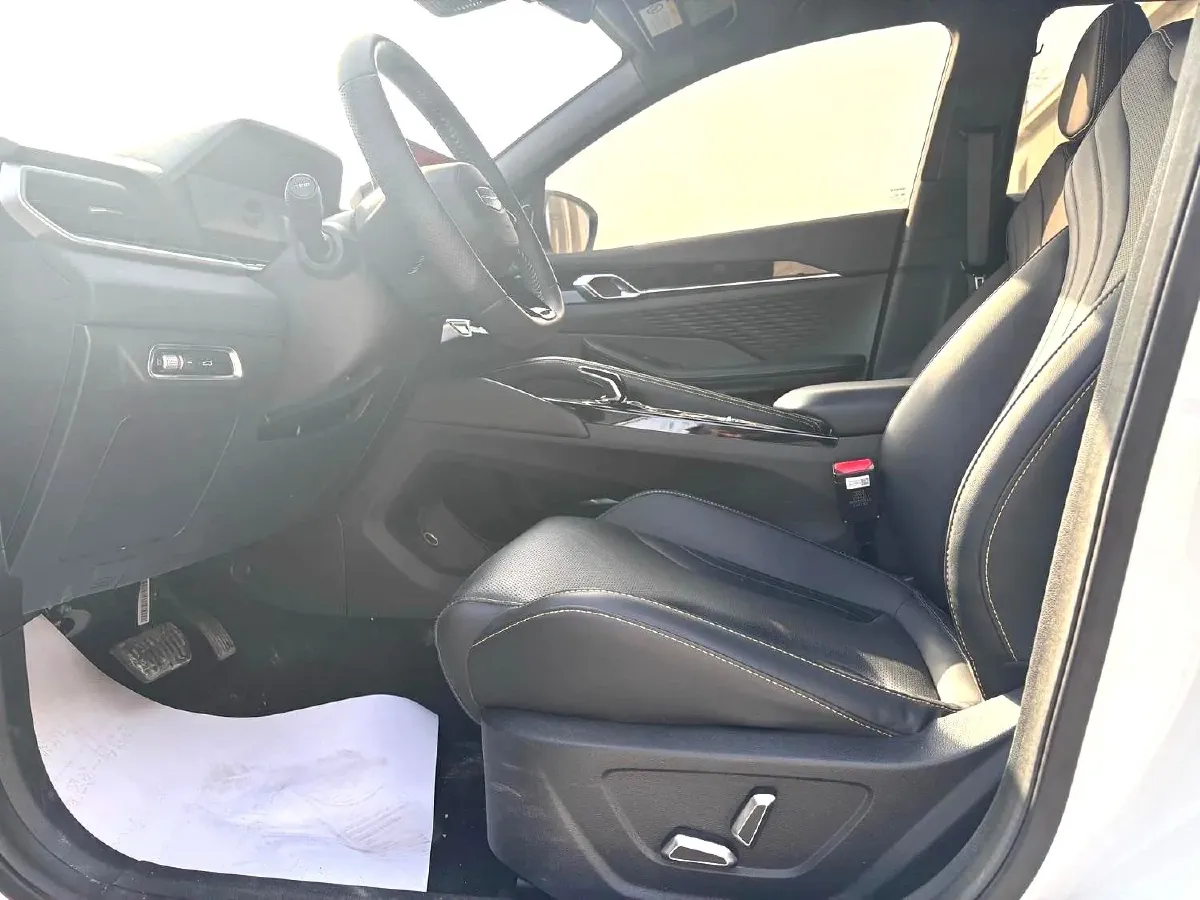 2025 Geely Coolray 1.5T 181HP L4 7DCT,autocango,china used car exporter,china ev exporter,chinese used car exporter,chinese used ev exporter