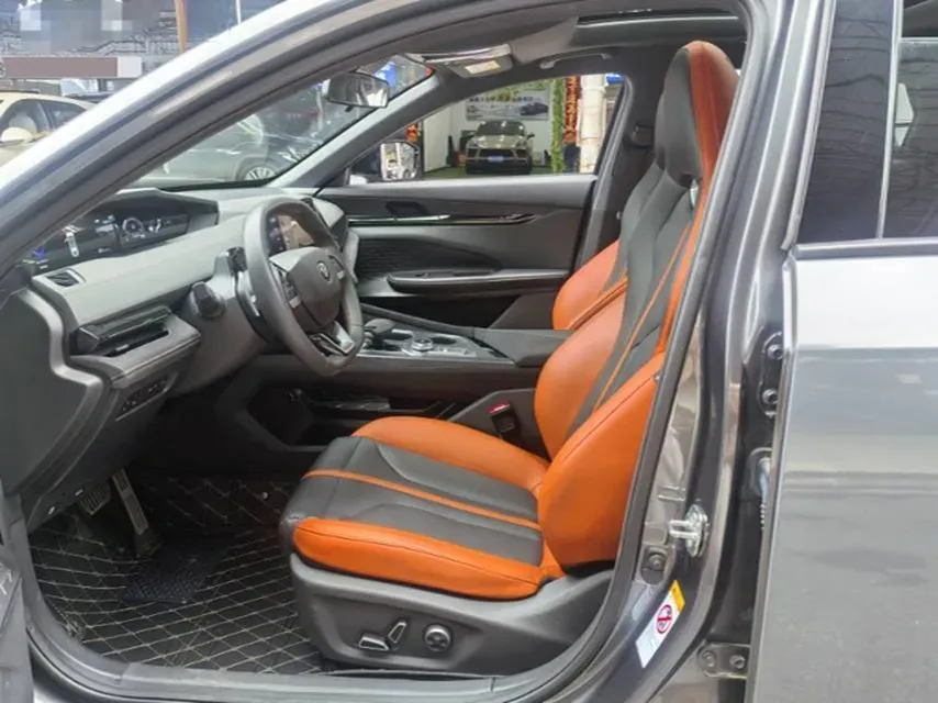 2024 ChangAn UNI-V 1.5T 188HP L4 7DCT,autocango,china used car exporter,china ev exporter,chinese used car exporter,chinese used ev exporter