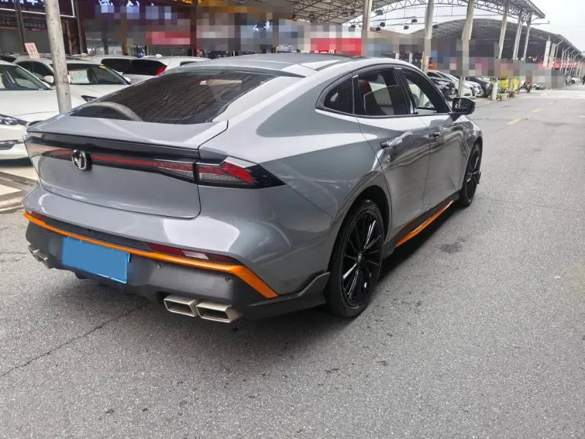 2024 ChangAn UNI-V 1.5T 188HP L4 7DCT,autocango,china used car exporter,china ev exporter,chinese used car exporter,chinese used ev exporter