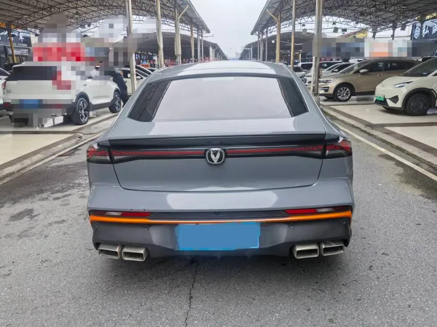 2024 ChangAn UNI-V 1.5T 188HP L4 7DCT,autocango,china used car exporter,china ev exporter,chinese used car exporter,chinese used ev exporter