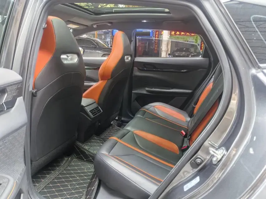 2024 ChangAn UNI-V 1.5T 188HP L4 7DCT,autocango,china used car exporter,china ev exporter,chinese used car exporter,chinese used ev exporter