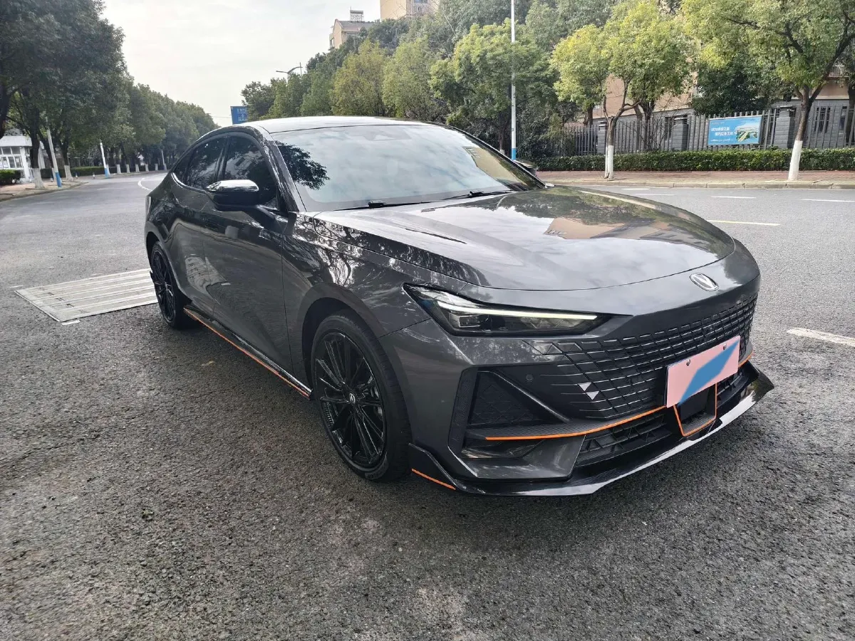 2022 ChangAn UNI-V 1.5T 188HP L4 7DCT,autocango,china used car exporter,china ev exporter,chinese used car exporter,chinese used ev exporter