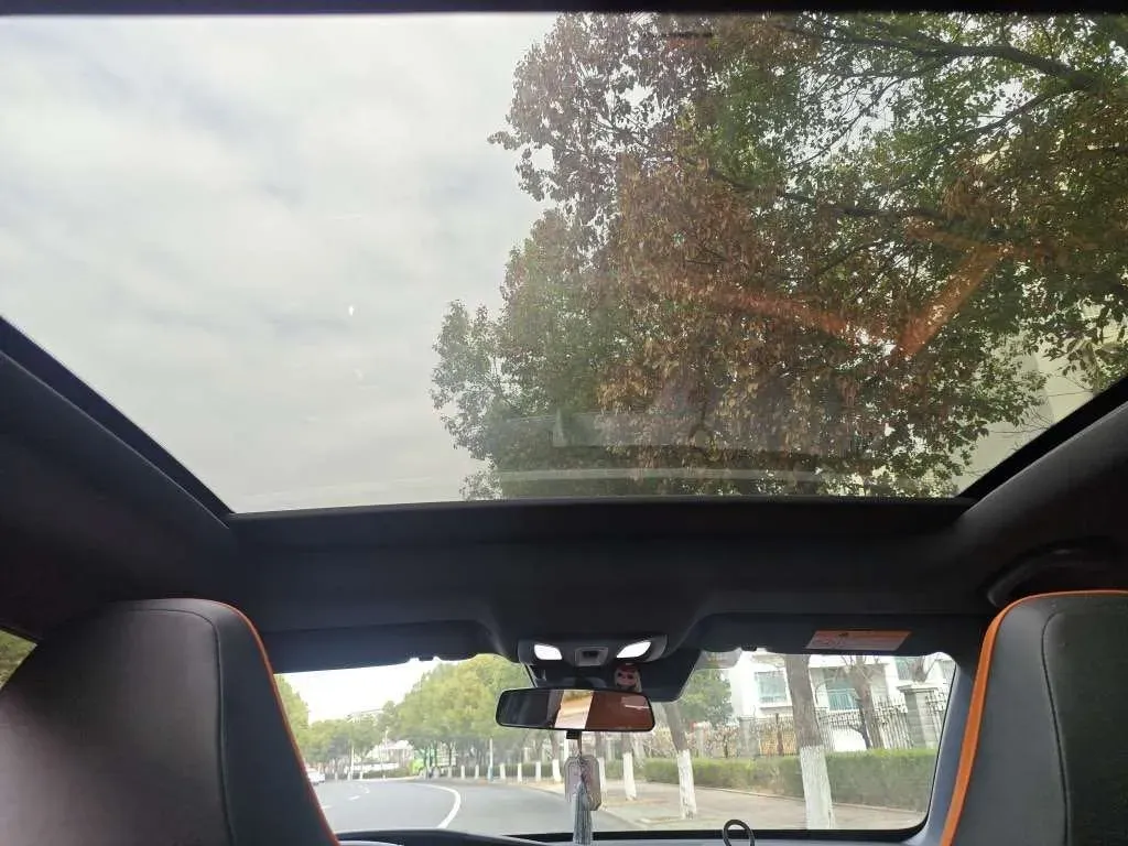 2022 ChangAn UNI-V 1.5T 188HP L4 7DCT,autocango,china used car exporter,china ev exporter,chinese used car exporter,chinese used ev exporter