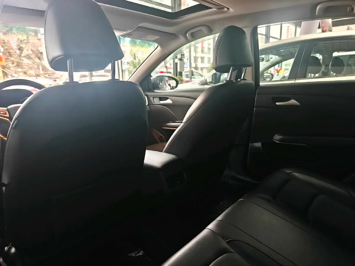 2019 Chevrolet Monza 1.0T 125HP L3 6DCT,autocango,china used car exporter,china ev exporter,chinese used car exporter,chinese used ev exporter