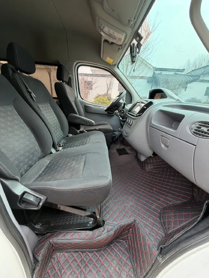 2019 MAXUS XinTu V80 2.5T 136HP L4 6MT,autocango,china used car exporter,china ev exporter,chinese used car exporter,chinese used ev exporter