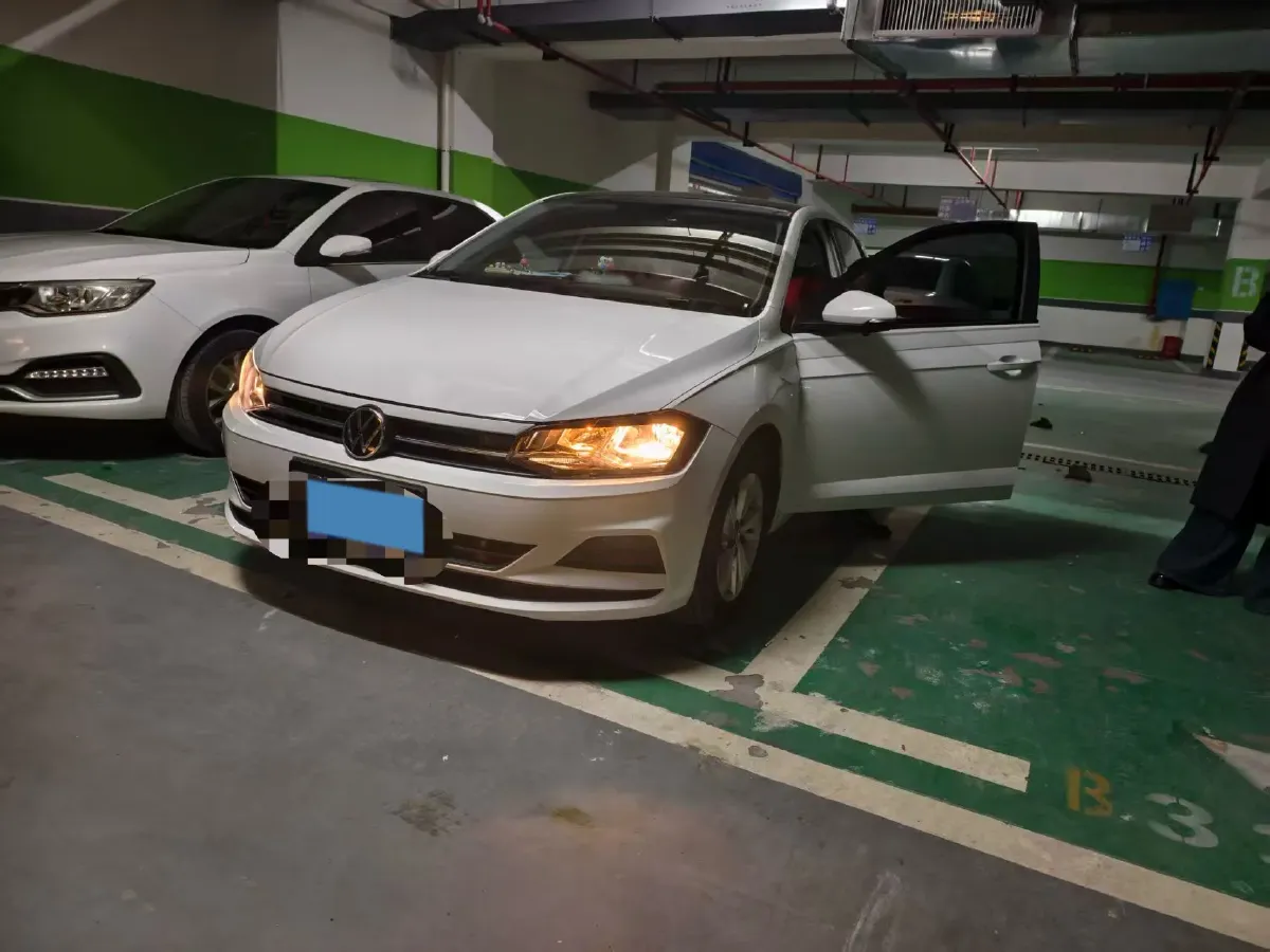 2023 Volkswagen Polo 1.5L 113HP L4 6AT,autocango,china used car exporter,china ev exporter,chinese used car exporter,chinese used ev exporter