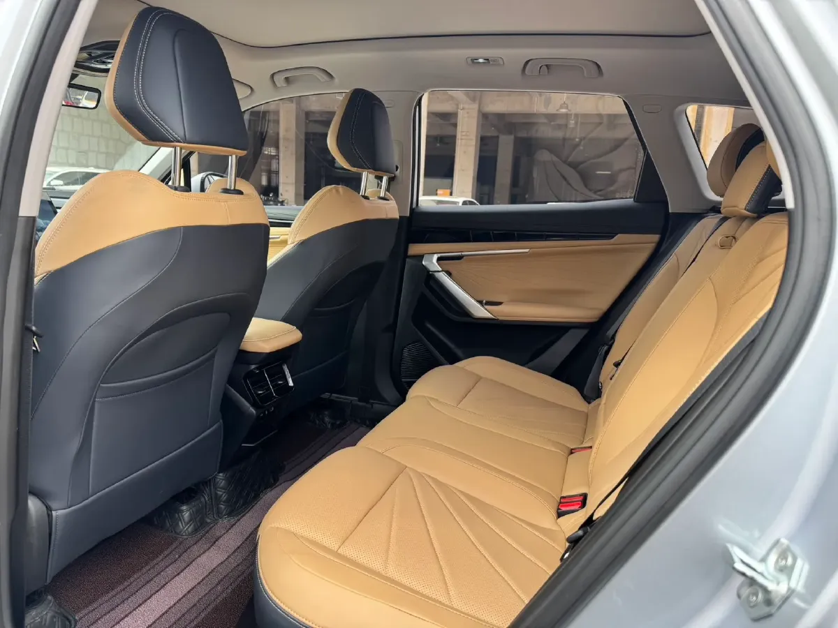 2023 Geely StarRay 1.5T 181HP L4 7DCT,autocango,china used car exporter,china ev exporter,chinese used car exporter,chinese used ev exporter