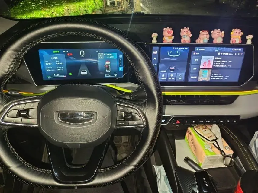 2022 Geely Coolray 1.5T 181HP L4 7DCT,autocango,china used car exporter,china ev exporter,chinese used car exporter,chinese used ev exporter