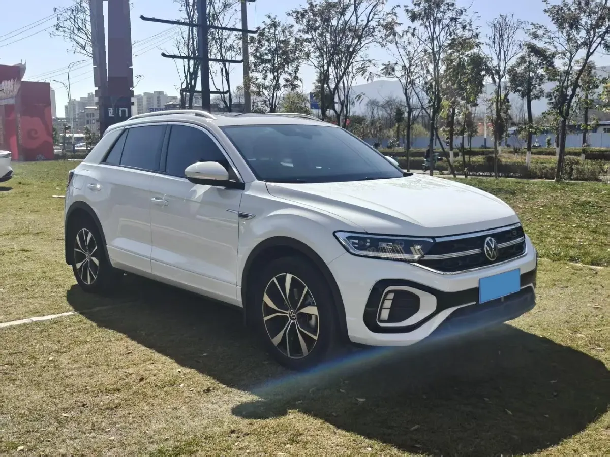 2024 Volkswagen T-Roc 1.5T 160HP L4 7DCT,autocango,china used car exporter,china ev exporter,chinese used car exporter,chinese used ev exporter